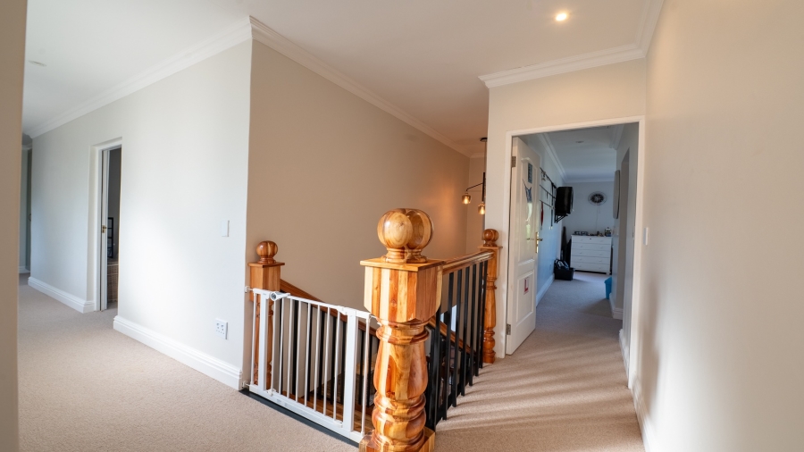 To Let 4 Bedroom Property for Rent in Green Pastures Western Cape